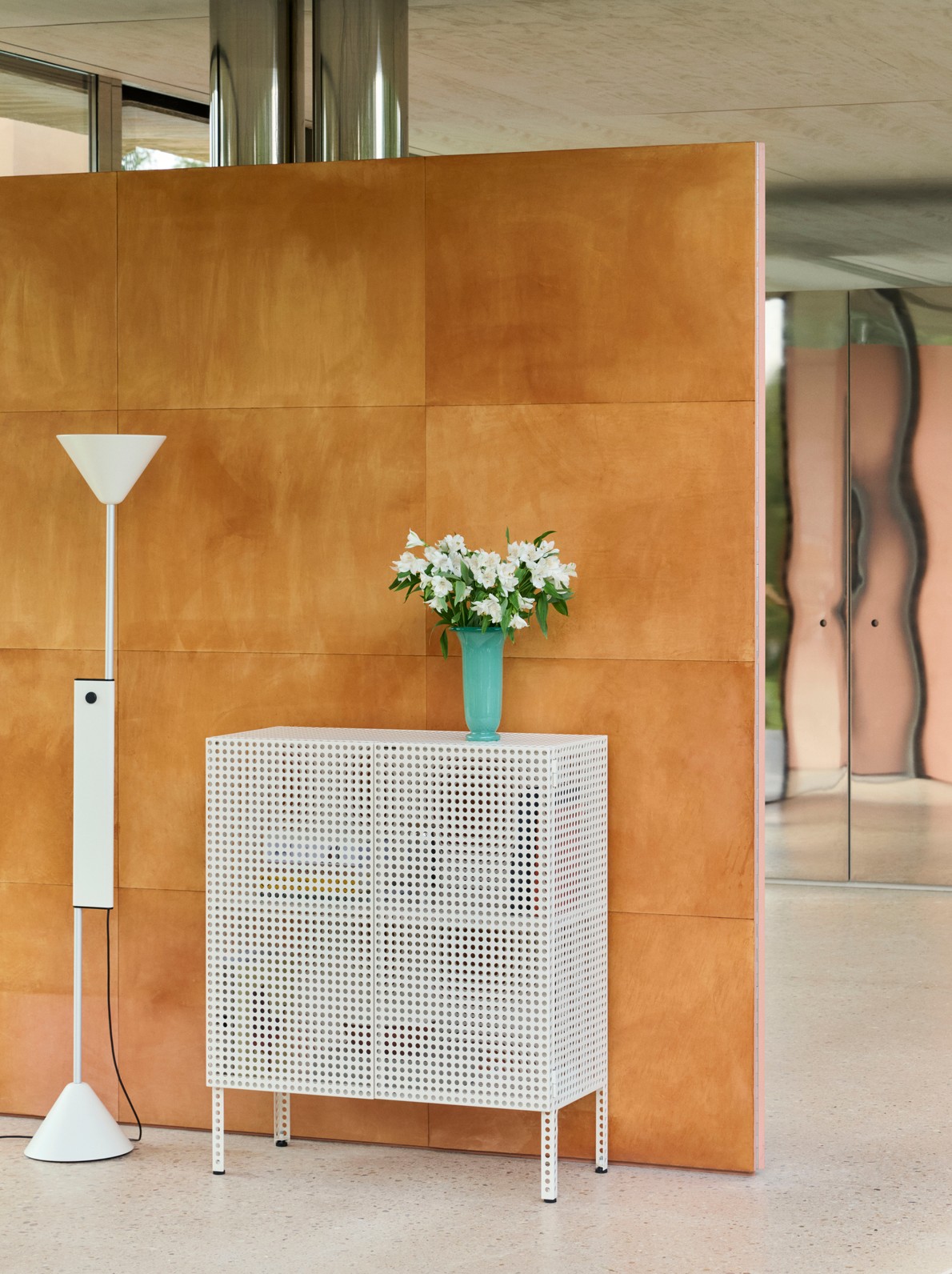 Twist Floor Lamp - Cream White - Image 7